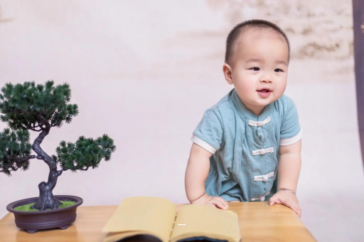 常德宝宝爱吐奶是什么原因